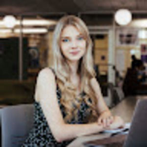 Meet your Posher, Julianna